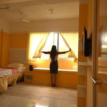 Niasha Hotell Mangalore Eksteriør bilde
