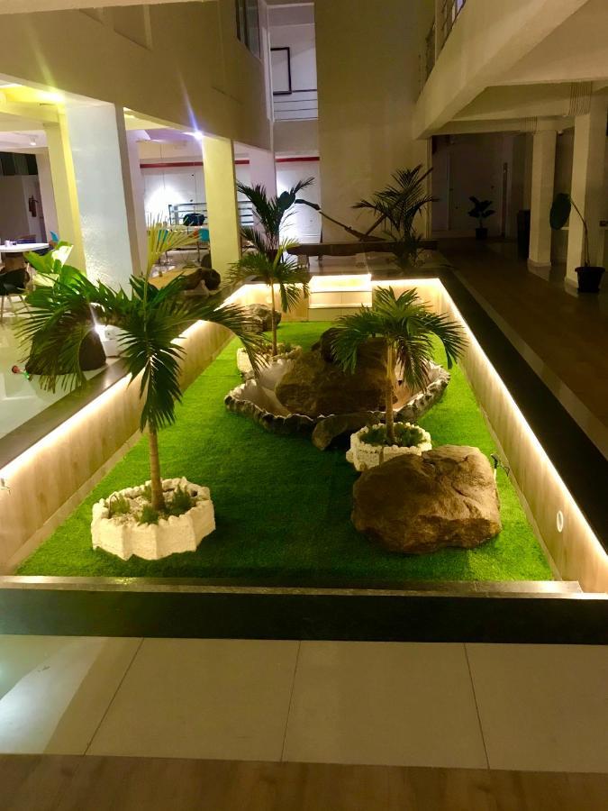 Niasha Hotell Mangalore Eksteriør bilde